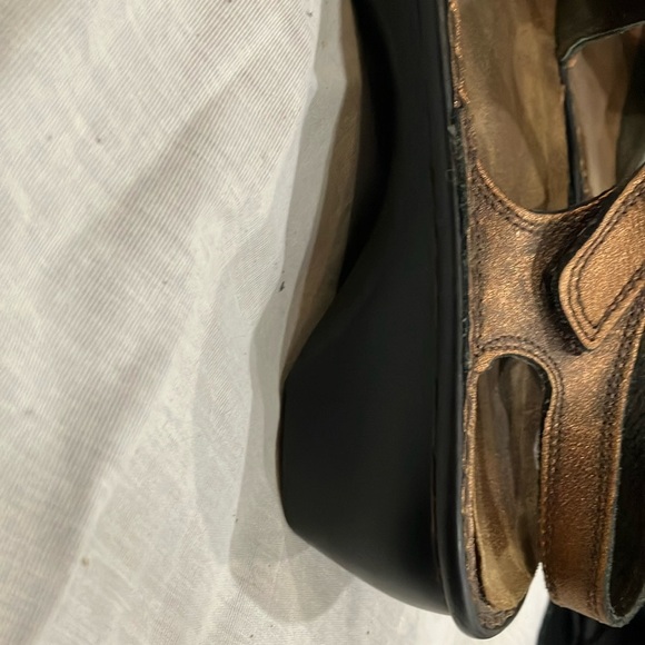 Naot sparkly copper Sandals Velcro adjustable Ankle & toe Straps & Wedge Sole. - Picture 9 of 11